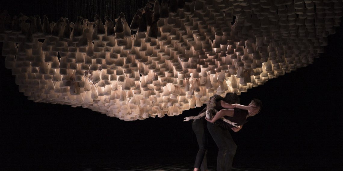 AT-THE-STILL-POINT_RENAUD-HERBIN_TJP_C_Benoit-Schupp_SZENIK