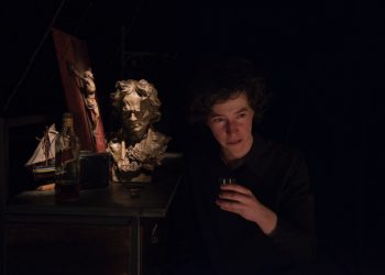 Victor Frankenstein Karyatides szenik