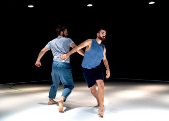Tanz_What-do-we-do_c_Lys-Y-Seng_Theater Rampe_Stuttgart_szenik