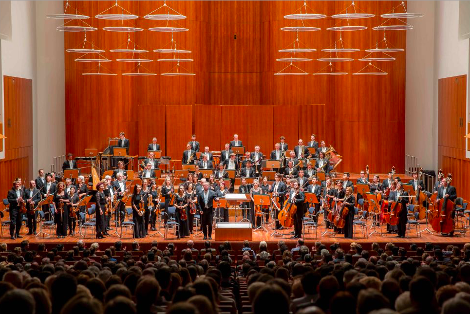 Philharmonisches Orchester Freiburg_c_britt schilling_dominicains guebwiller_szenik