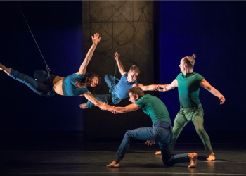 191012_Danse_VERTIKAL__c_Laurent_Philippe_FORBACH_CARREAU_THEATER IM PFALZBAU_LUDWIGSHAFEN_CHARLEROI_PALAIS DES BEAUX ARTS_WOLUBILIS_BRUXELLES_EQUILIBRE NUITHONIE FRIBOURG_SZENIK_2