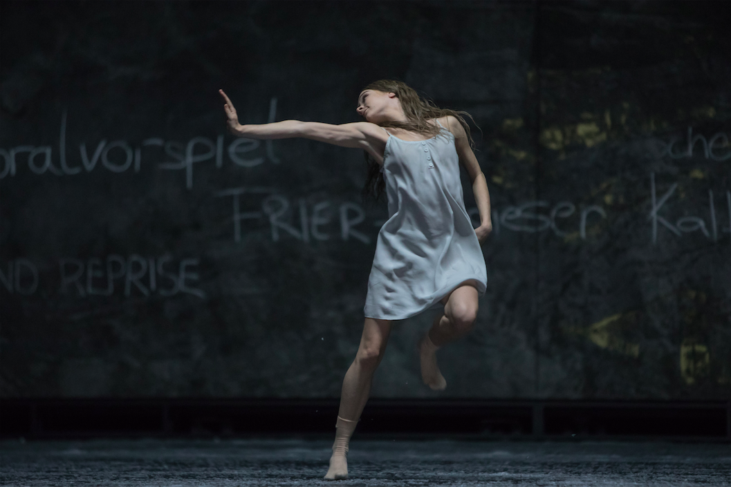 191011_Tanz_Das MADCHEN MIT DEN SCHWEFELHOLZERN_C_GREGORY BATARDON_OPERNHAUS ZURICH_BALLETT_SZENIK