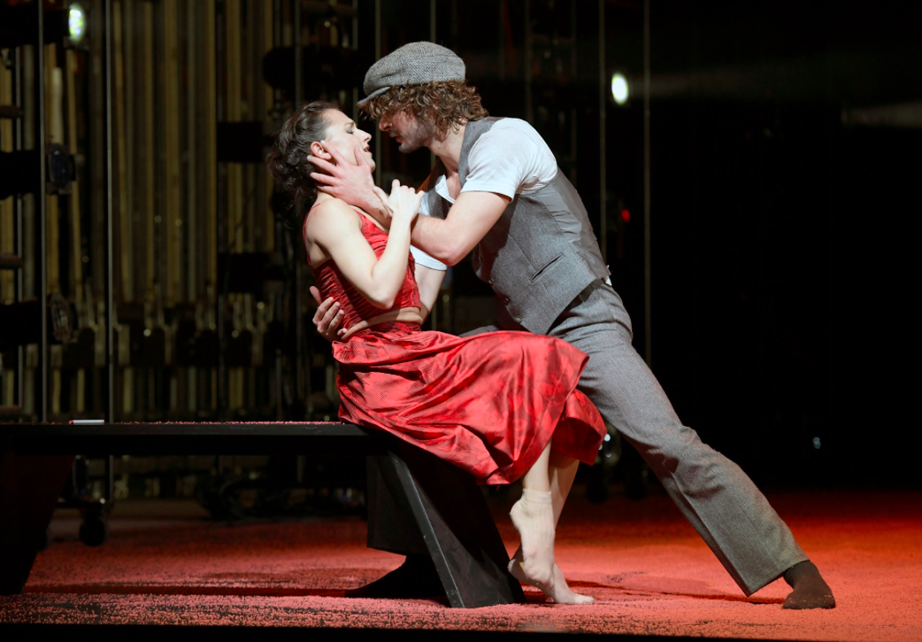 191119_TANZ_CARMEN BOLERO_THEATER TRIER_C_THEATER TRIER_SZENIK