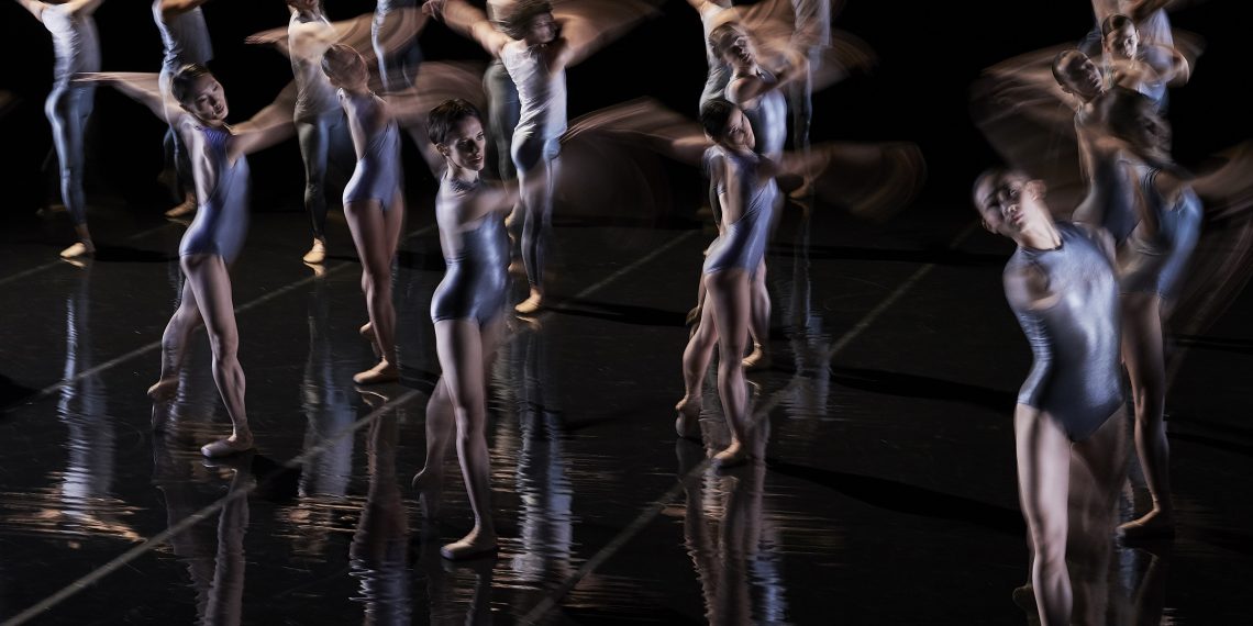 FIREFLIES_AgathePoupeney-szenik-balletinprogress