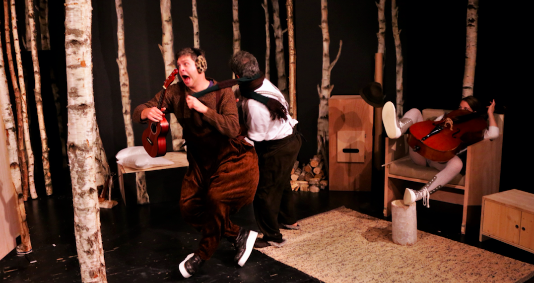 JUNGES THEATER_ES KLOPFT BEI WANJA_UEBERZWERG_SAARBRUECKEN_C_THEATER_SZENIK