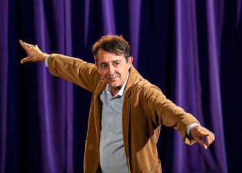 MAGAZINE_UNE VIE D_ACTEUR_COMEDIE DE COLMAR_C_JEAN LOUIS FERNANDEZ_SZENIK