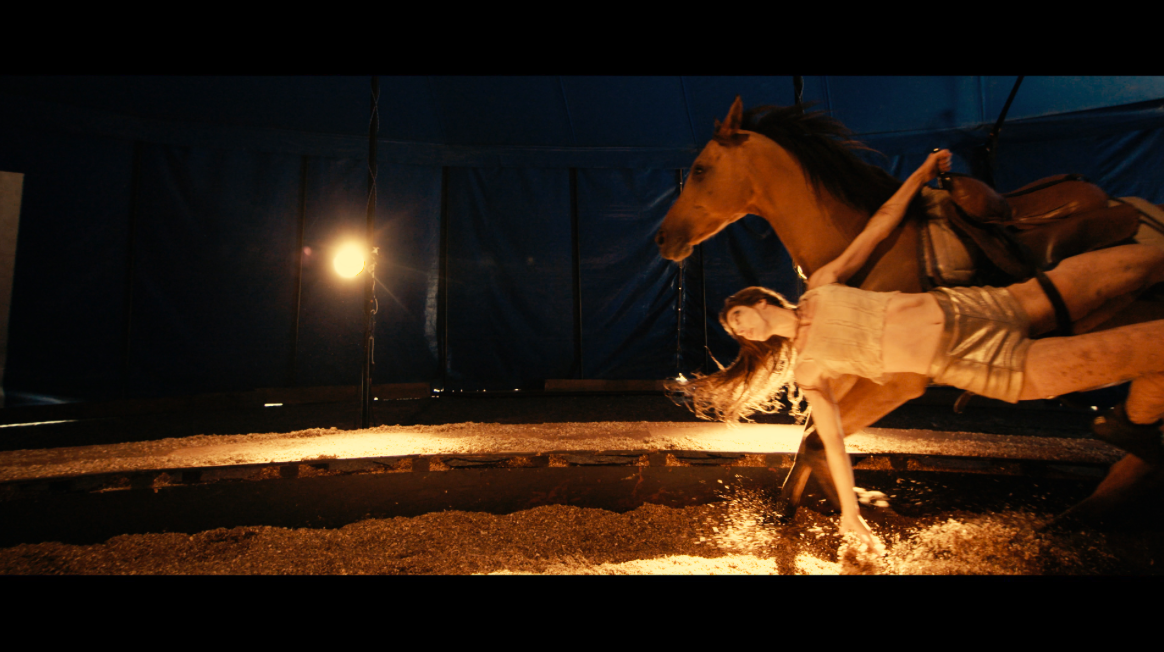 CIRQUE_AVANT LA NUIT D_APRES_CIE EQUINOTE_CHALONS EN CHAMPAGNE_THANN CERNAY-C_Florian Jeandel_SZENIK