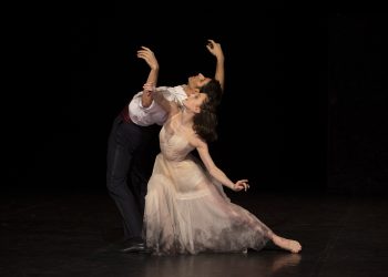 TANZ_RUSS_BADISCHES STAATSTHEATER KARLSRUHE_C_Costin Radu_SZENIK