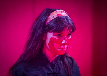 THEATRE_LES JOUEURS_MAO II_LES NOMS_JULIEN GOSSELIN_C_SIMON GOSSELIN_MAILLON_STRASBOURG_SZENIK