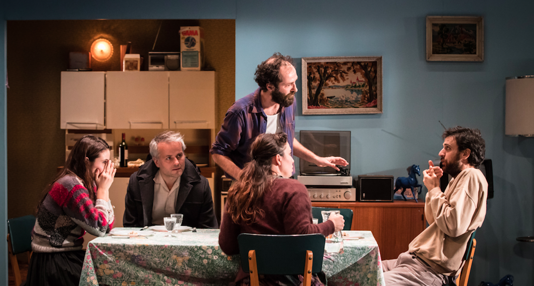 THEATRE_NOS SOLITUDES_DELPHINE HECQUET_C_SIMON GOSSELIN_COMEDIE DE REIMS_SZENIK