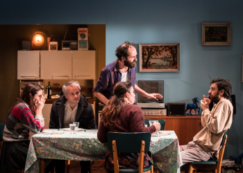 THEATRE_NOS SOLITUDES_DELPHINE HECQUET_C_SIMON GOSSELIN_COMEDIE DE REIMS_SZENIK