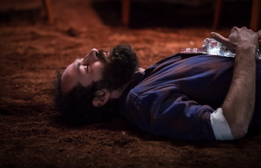 THEATRE_NOS SOLITUDES_DELPHINE HECQUET_C_SIMON GOSSELIN_COMEDIE DE REIMS_SZENIK