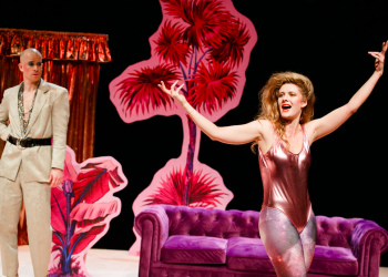 THEATER_BUNBURY_BADISCHES STAATSTHEATER KARLSRUHE_C_FELIX GRUENSCHLOSS_SZENIK