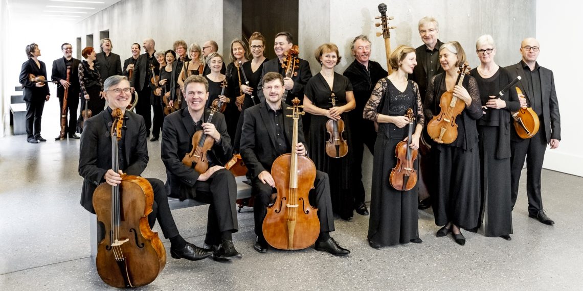 KLASSIK_FREIBURGER-BAROCKORCHESTER_EUROPE-GALANTE_FREIBURG_STUTTGART_C-Foppe-Schut_SZENIK