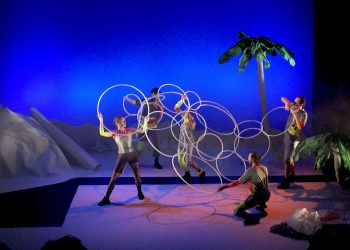 CIRQUE_Majipoor_les objets volants_szenik