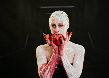 Theater_Das kalte Herz_badisches Staatstheater Karlsruhe_c_Arno Kohlem_szenik