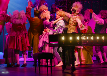 THEATER_AMADEUS_SAARLANDISCHES STAATSTHEATER_KAUFHOLD_SZENIK