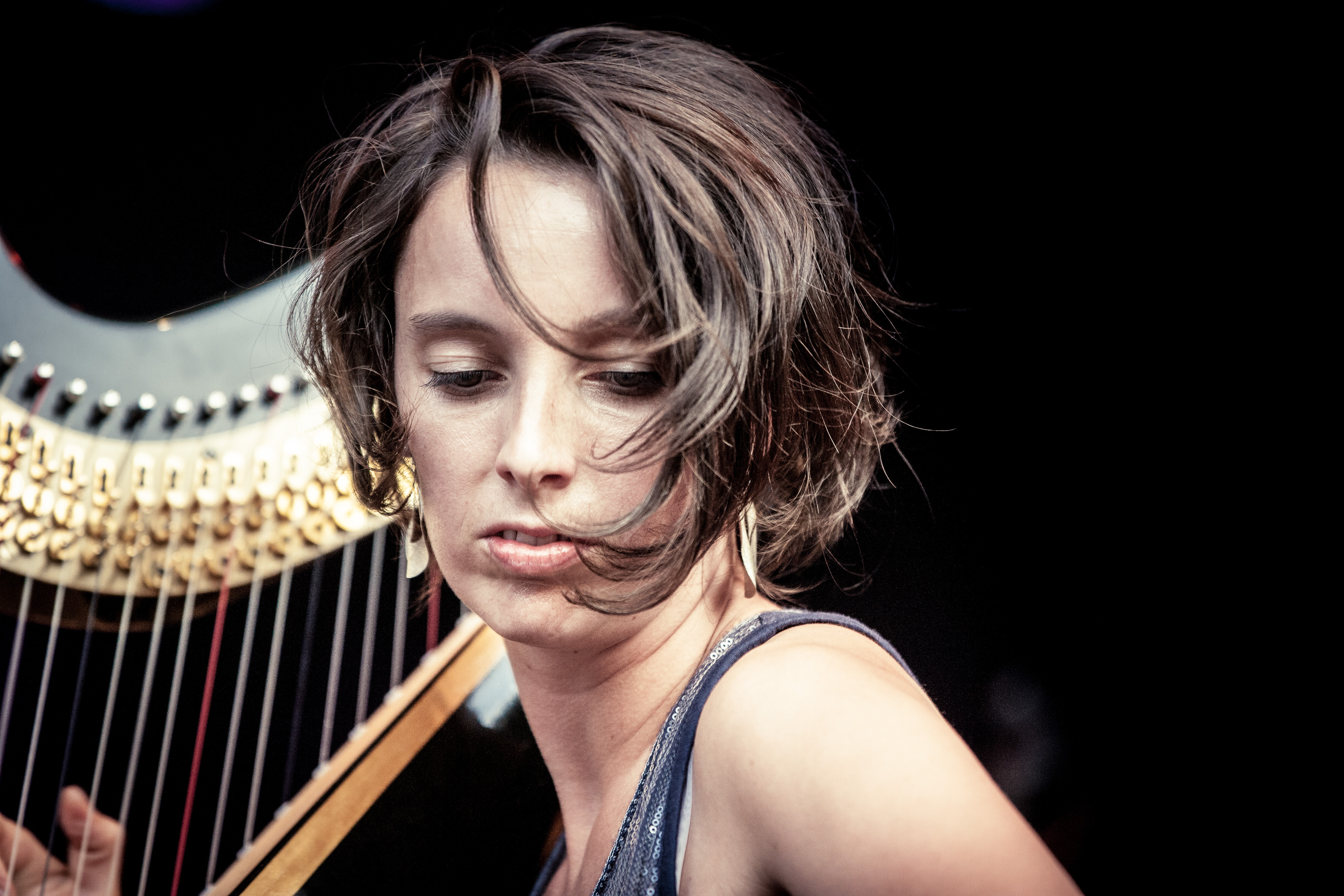 CONCERT CETTE SEMAINE : LA HARPISTE JULIE CAMPICHE EN TOURNÉE AVEC SON 1. ALBUM ONKALO