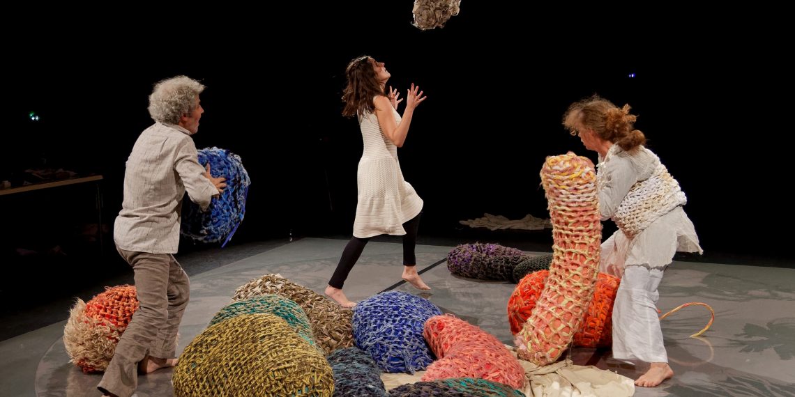 jeune public_d_ou je vois le monde_Theatre de la Madeleine Troyes_c_Philippe Rappeneau_szenik