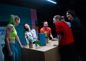 Theater_the click workers_Schauspiel Stuttgart_c_Bjorn Klein_szenik