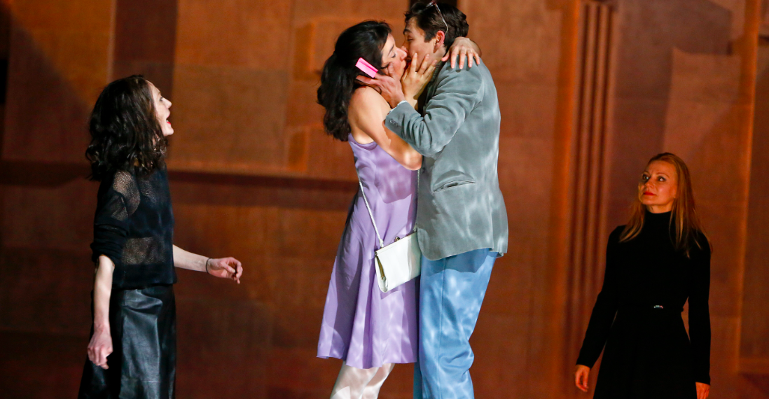 Theater_Der widerspenstigen Zähmung_c_Brigit Hupfeld_Theater Freiburg_szenik
