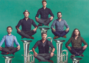 Jazz_Hildegard lernt Fliegen_Tournee_szenik
