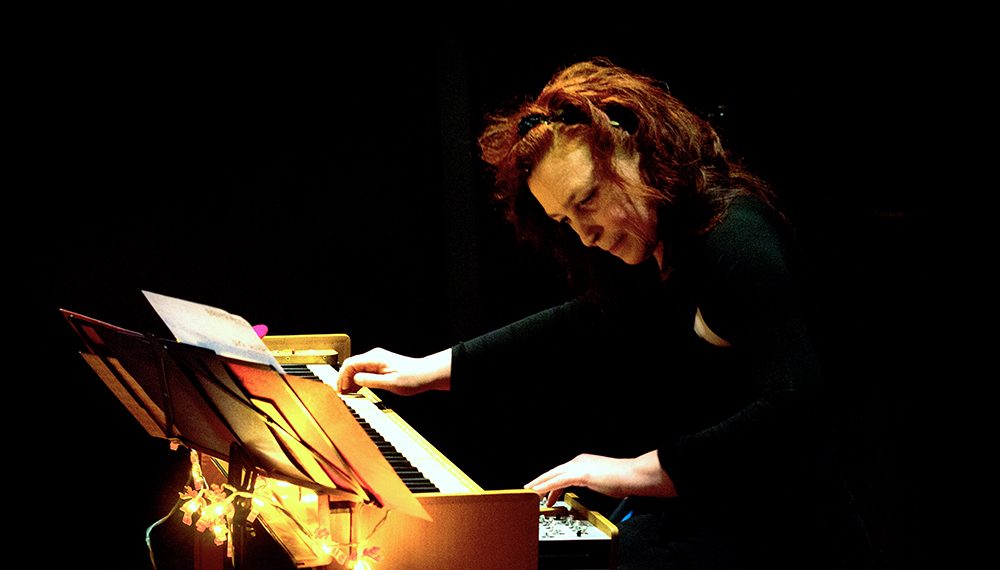 Christine Ott : une version inédite du concert « Nanouk l’esquimau » à écouter sur szenik et un nouveau disque solo en mai 2020