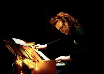 Christine Ott : une version inédite du concert « Nanouk l’esquimau » à écouter sur szenik et un nouveau disque solo en mai 2020