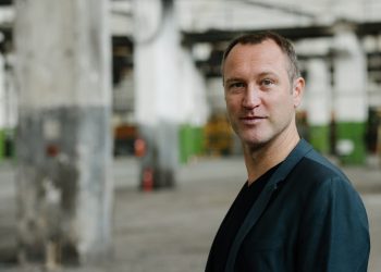 Christian Holtzhauer des Nationaltheater Mannheim: « Theater ist die Kunst des Öffentlichen. »
