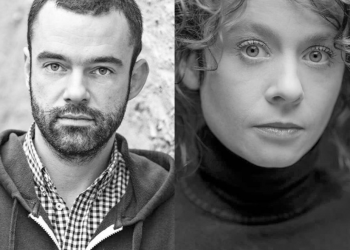 Le privilège de t’embrasser : un festival québéco-français du Groupe 45 de l’École du TNS, de Rémy Barché et de Rébecca Déraspe