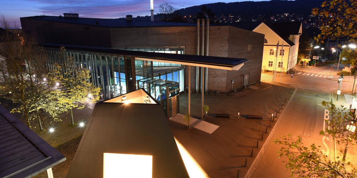 „Burghof auf‘m Sofa“ präsentiert digitale Schmankerl häufiger Burghof-Künstler