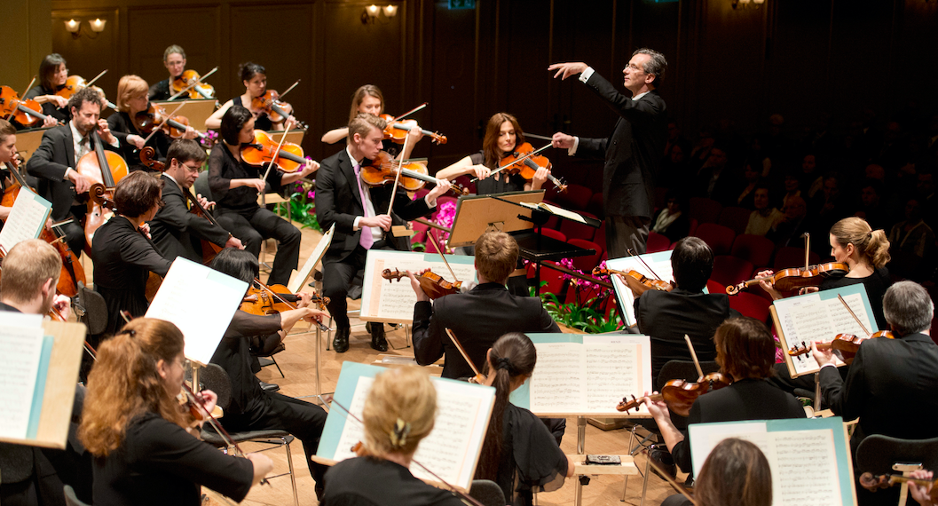 PHILHARMONIA ZURICH_OPERNHAUS ZURICH_C_MONIKA RITTERSHAUS_SZENIK