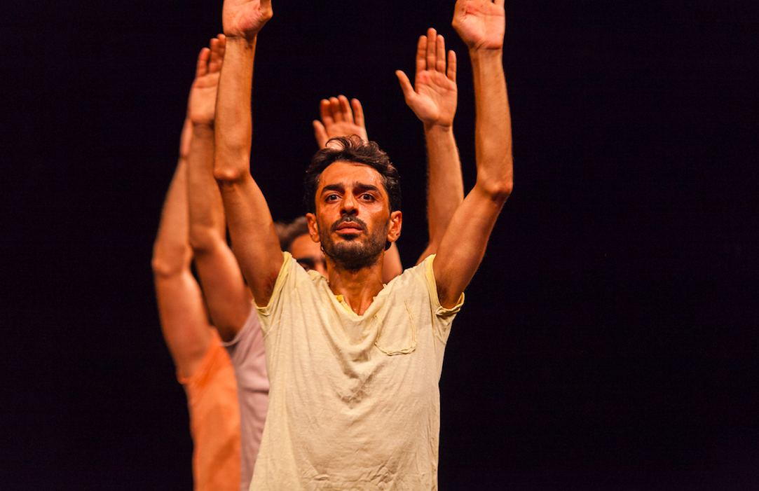 Mithkal_Alzghair_Déplacement2_©Dajana Lothert_Theaterfestival Basel_szenik