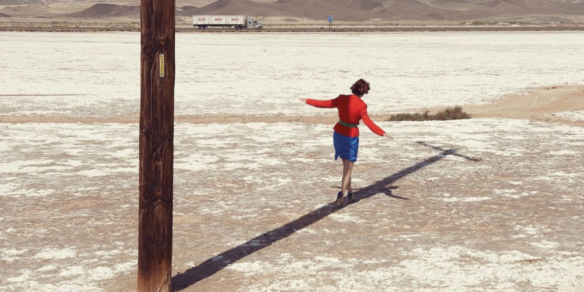 faire quelque chose_Surmars mons_theatre varie_c_Kourtney Roy_bruxelles_szenik