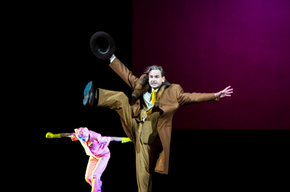mr emmet takes a walk_theater Freiburg-c_laura nickel_szenik