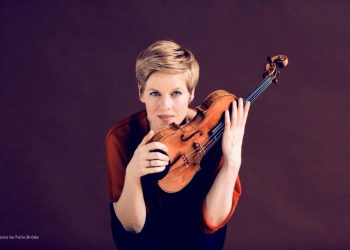 MG_0721_Isabelle-Faust-©-Felix-Broede_freiburger barockorchester-szenik
