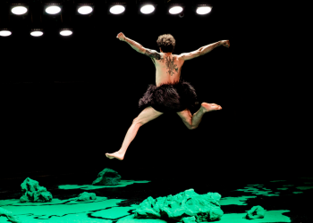 le corps des songes_c_MANU WINO_manege reims_szenik.jpg