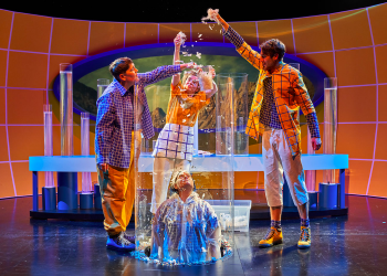 Frau Holle-luzerner theater-c-ingo hoehn-szenik