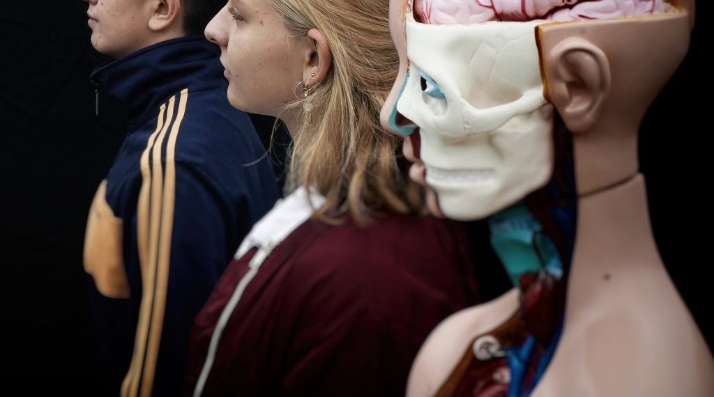 junges theater basel-big sister-szenik