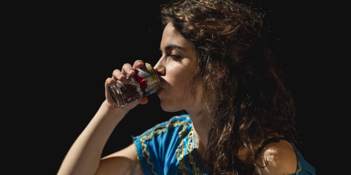 loubna_photo_gregory_batardon__buehne aarau_szenik