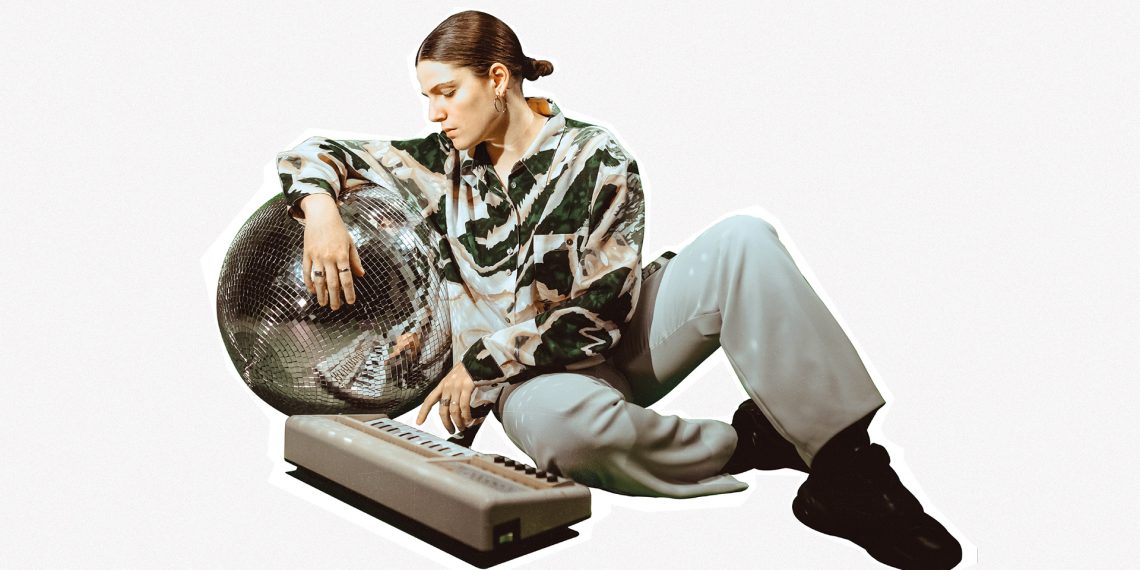 Claire Faravarjoo © Naïssa B. Artwork (HD)