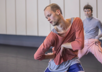 Den Tanz voranbringen: Gast-Choreograf Sebastian Abarbanell kreiert beim Ballett Theater Pforzheim ein neues Stück