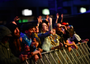 Aussicht auf das STIMMEN-Festival 2021: Voraussichtlich stattfindende Konzerte in Burghof verlegt