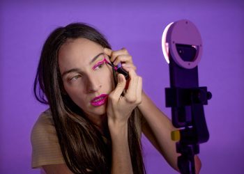 Le Maillon, Théâtre de Strasbourg – Scène européenne, présente « _jeanne_dark_ »de Marion Siéfert.