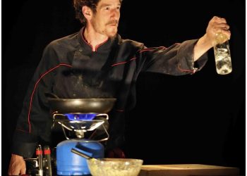 Les Mains à la Pâte