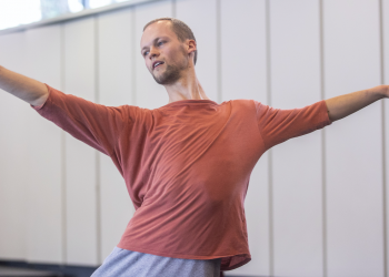 THPF_SebastianAbarbanell_Choreograph_21_Foto_ThomasMeyer_ Pforzheimer Zeitung.jpg