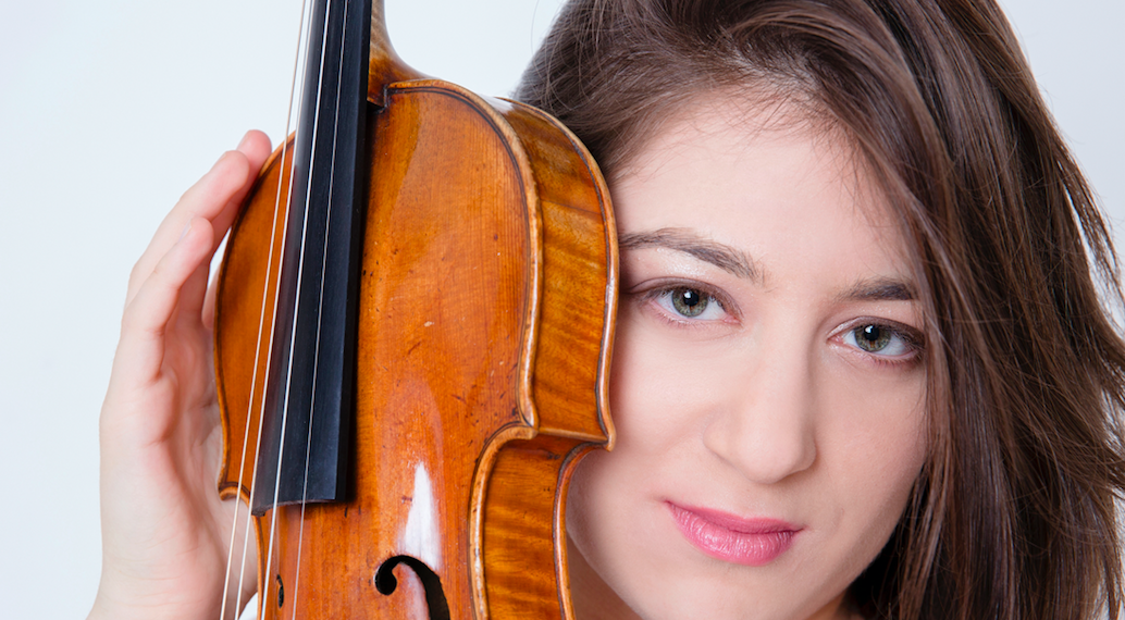 Veriko Tchumburidze_Dünya_Aslan