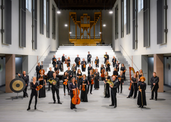 Titus Engel wird neuer Principal Conductor der Basel Sinfonietta