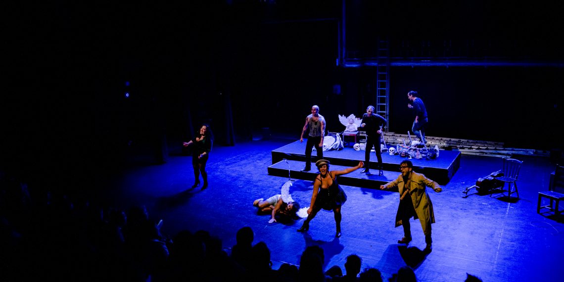 I hate theater I love pornography