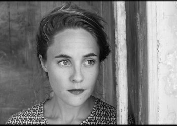 Recherche d’amateur·rice·s : Appel à participation pour le spectacle « Je vous écoute » de Mathilde Delahaye